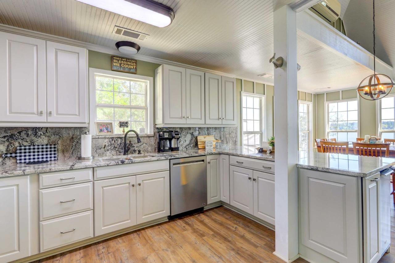 Waterfront Vacation Rental Home On Lake Sinclair! Sparta Εξωτερικό φωτογραφία